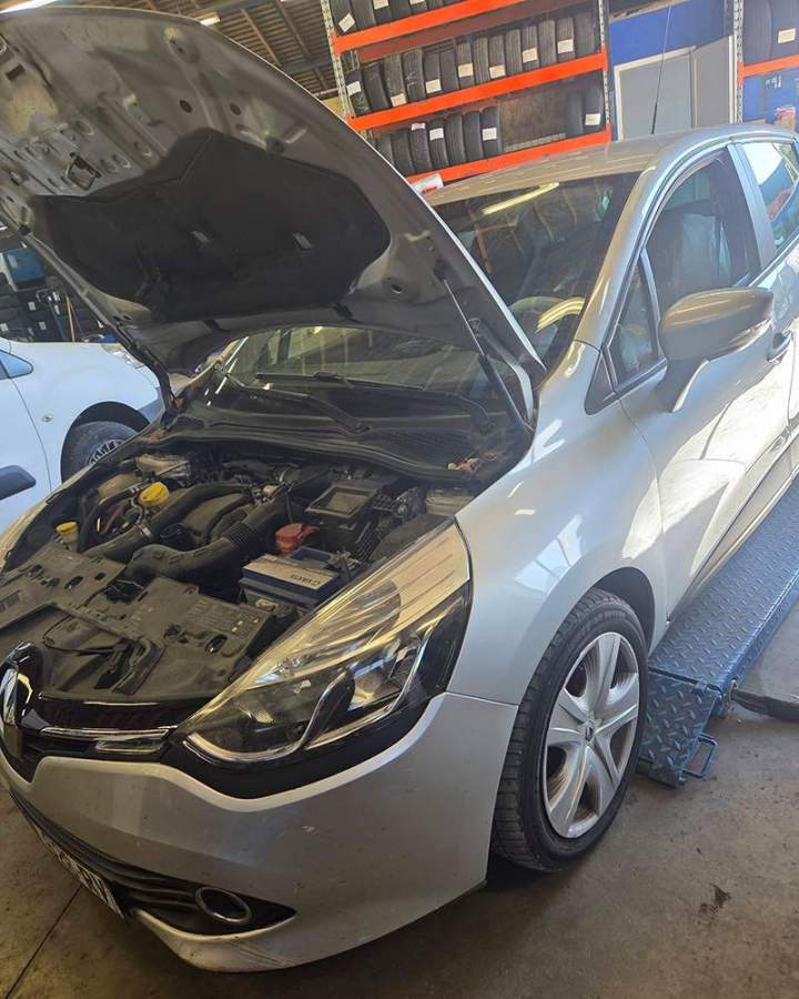 Entretien de véhicule Sedan