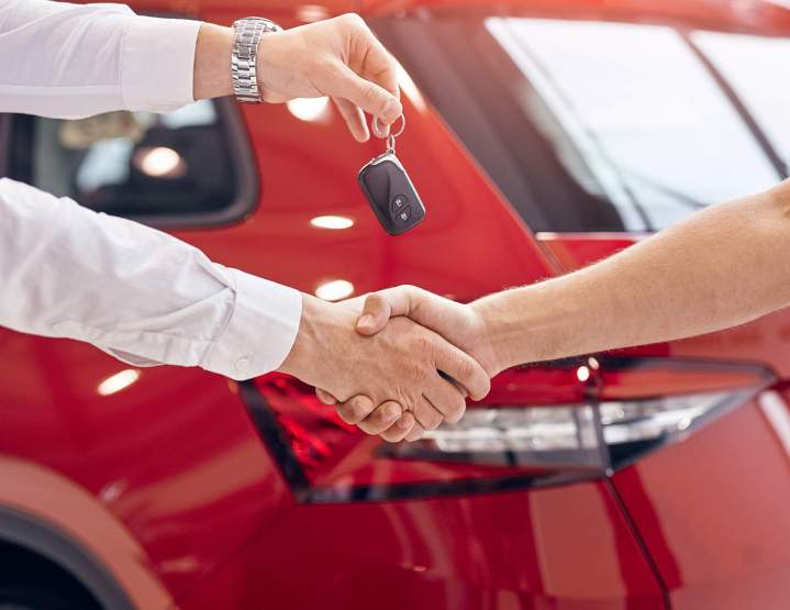 Remise des clés auto Sedan